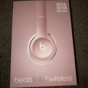 Beats Solo2 Wireless Rose Gold
